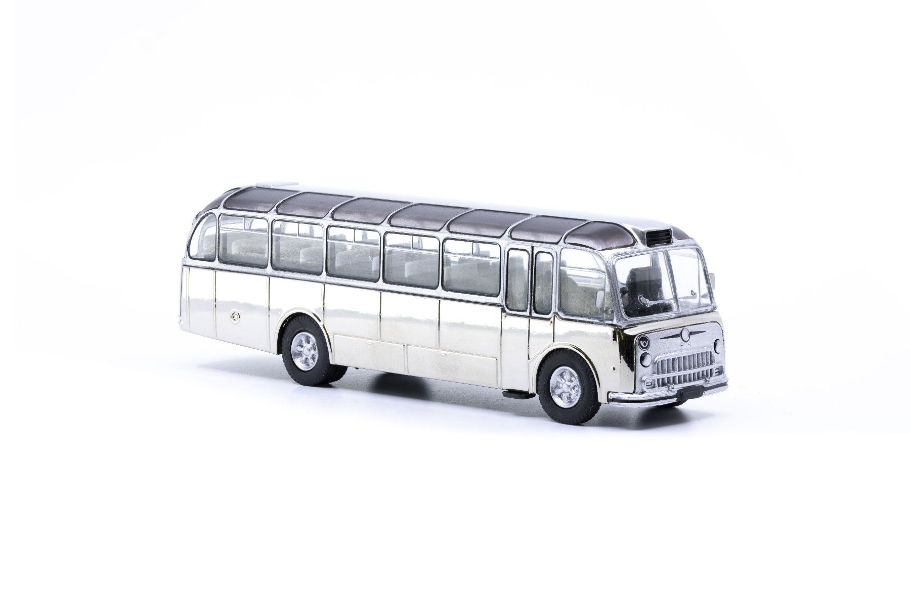 Kit di modellismo & Modellini statici: 1:87 FBW C40U Haifisch Chrom Edition – Nuovo e nell'imballaggio originale da Affoltern am Albis venduto da Modellshop-8910 1