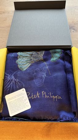 Patek Philippe Foulard Seide Lila/Blau-Neuwertig mit Box (24