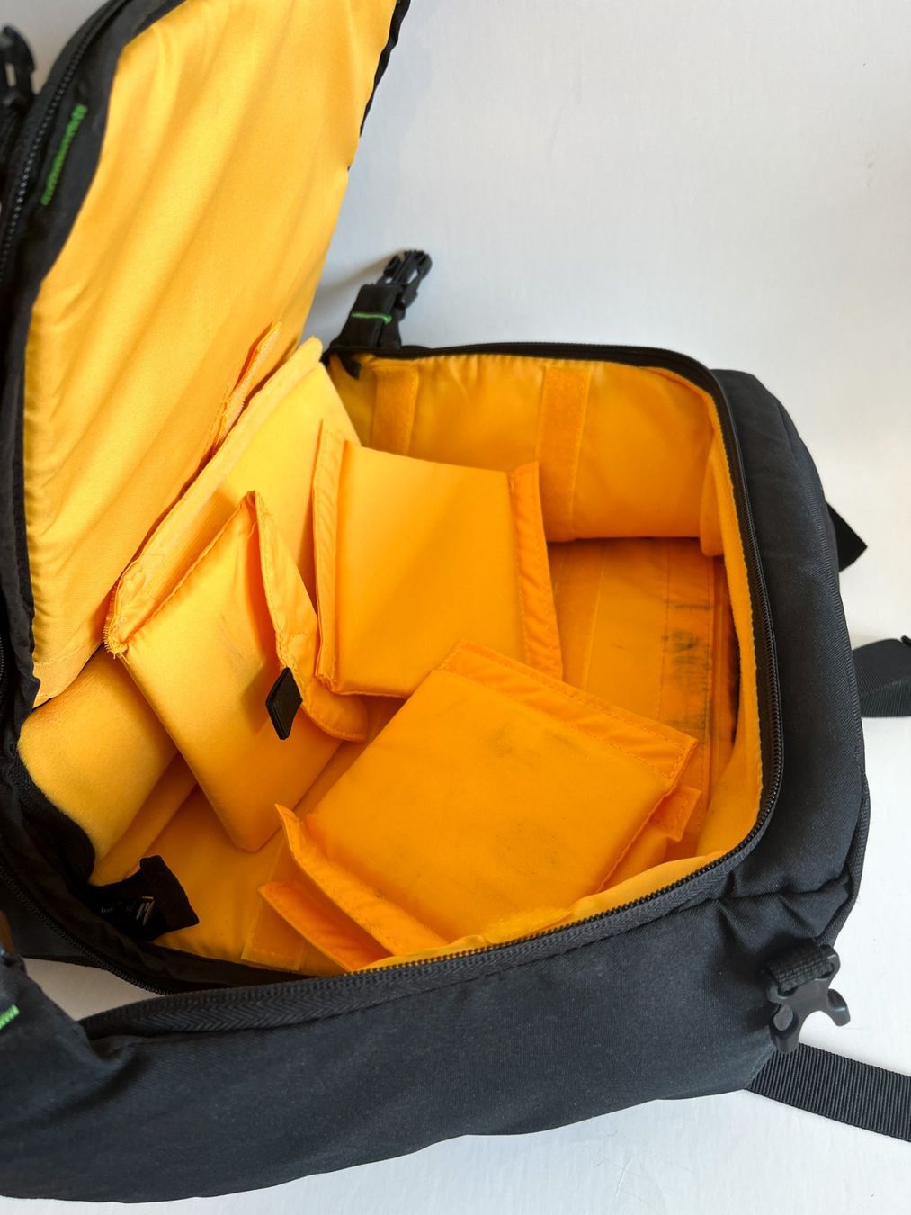 Kata Zaini: Fotorucksack Kata 123-GO-30 – Usato da Reinach BL venduto da Urs4153 2