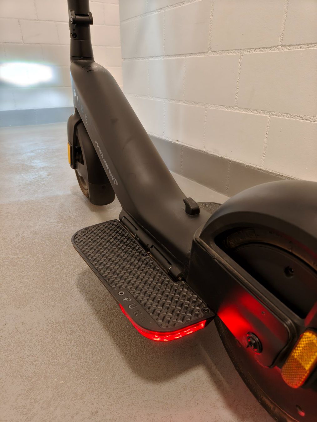 Kickboard: Pure x McLaren Black E-Scooter – Usato da Hallau venduto da Toreador_1897 4