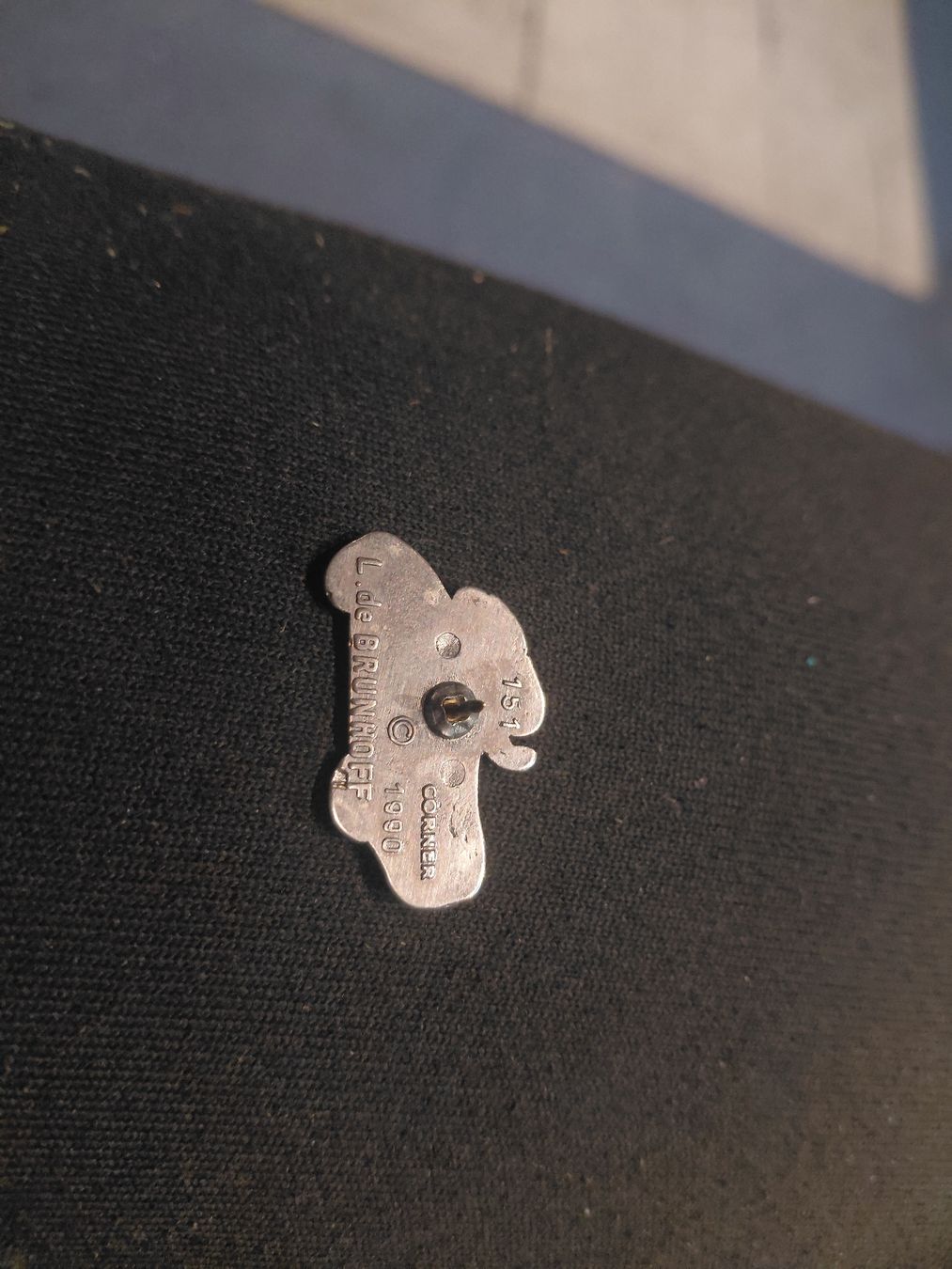 Broches & Aiguilles: Pin's babar de L. de Brunhoff, 1990, parfait! – D'occasion à Montreux par Sorabest 3