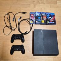 Playstation 4 Konsole mit 4 Spielen und 2 Controllern