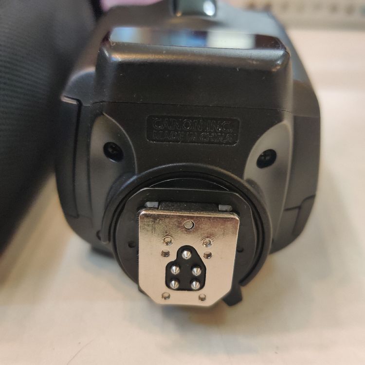 Canon Speedlite 430EX II Blitzgerät mit Tasche 3