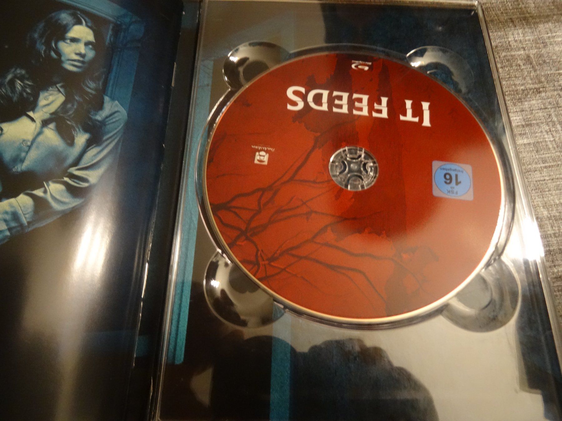 Tutti i DVDs: It Feeds - Mediabook DVD/BLU-RAY – Usato da Olten venduto da Disc-Verkauf 2