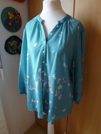 tolle Schmetterling Butterfly  BLUSE  Gr. grosses M / L