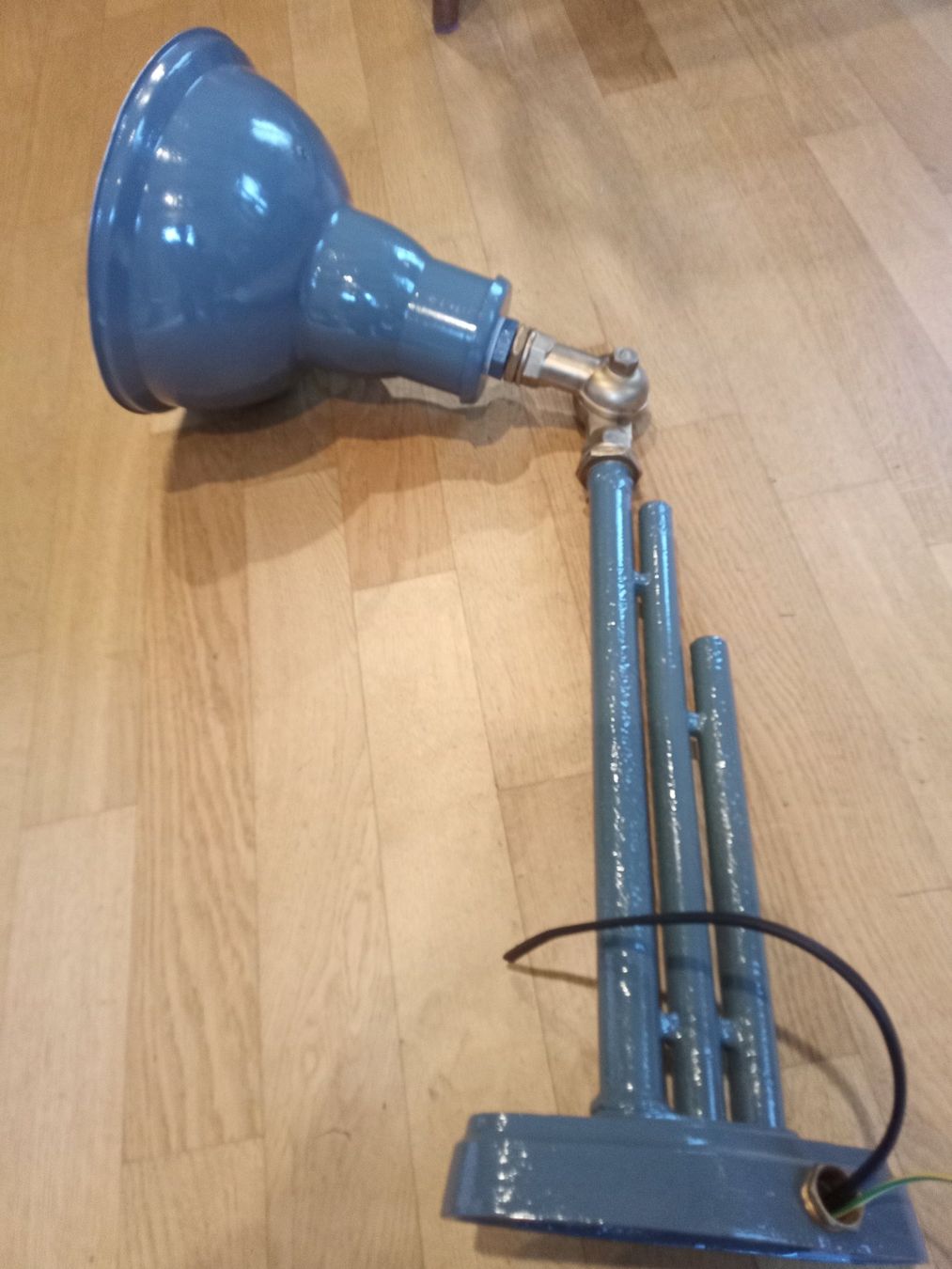 Lampade: Vintage Industrie Aussen Weg- Wandleuchte – Usato da Zürich venduto da edi_c2m6