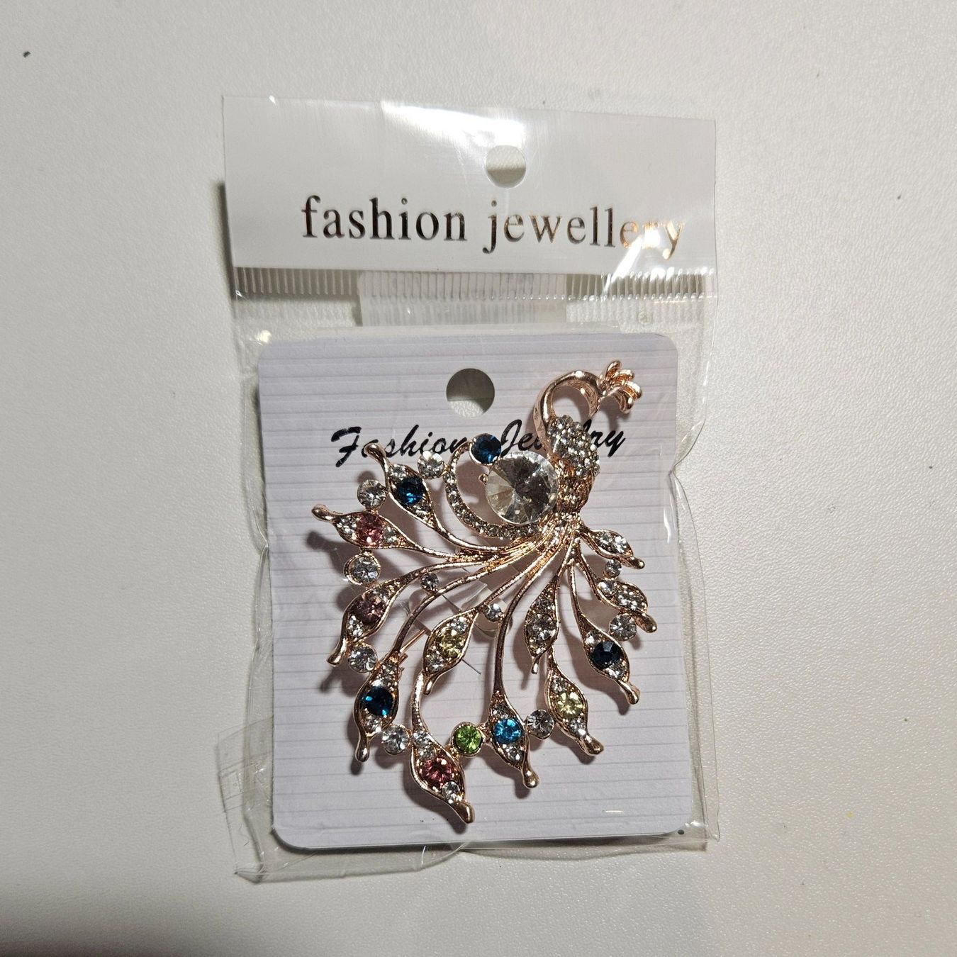 Spille & Fermagli: Broche Paon Strass multicolore Neuf – Nuovo (secondo la descrizione) da Lausanne venduto da tal_01 1