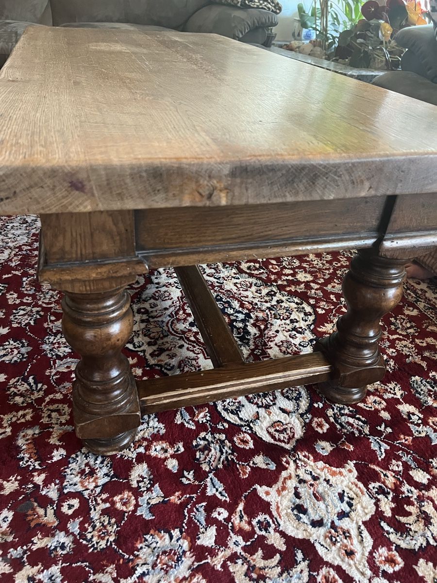 Tische: Massiver Holztisch Eiche, rustikal, Landhausstil – Gebraucht aus Unterkulm von gue_hn6p