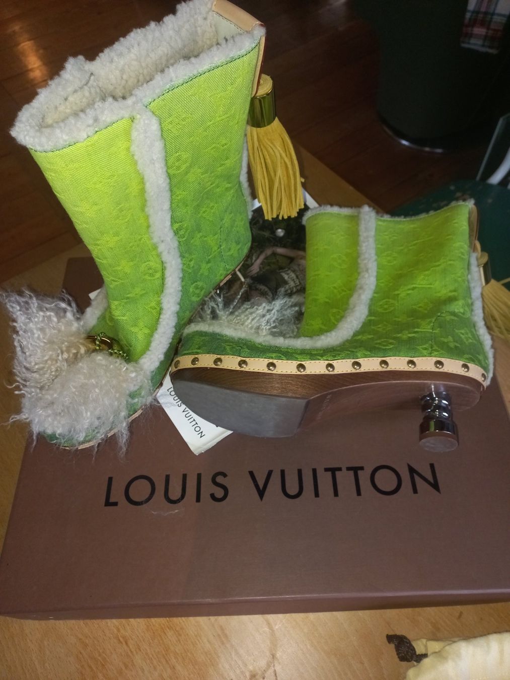 Louis Vuitton Scarpe da donna: Louis Vuitton Designer Damen Schuhe – Nuovo (secondo la descrizione) da St. Gallen venduto da DiesundDas. 2