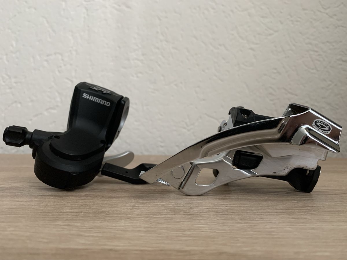 Shimano Pezzi di ricambio: Shimano Deore XT 3x9 fach Set – Usato da Basel venduto da Fahrenheitcycling 1