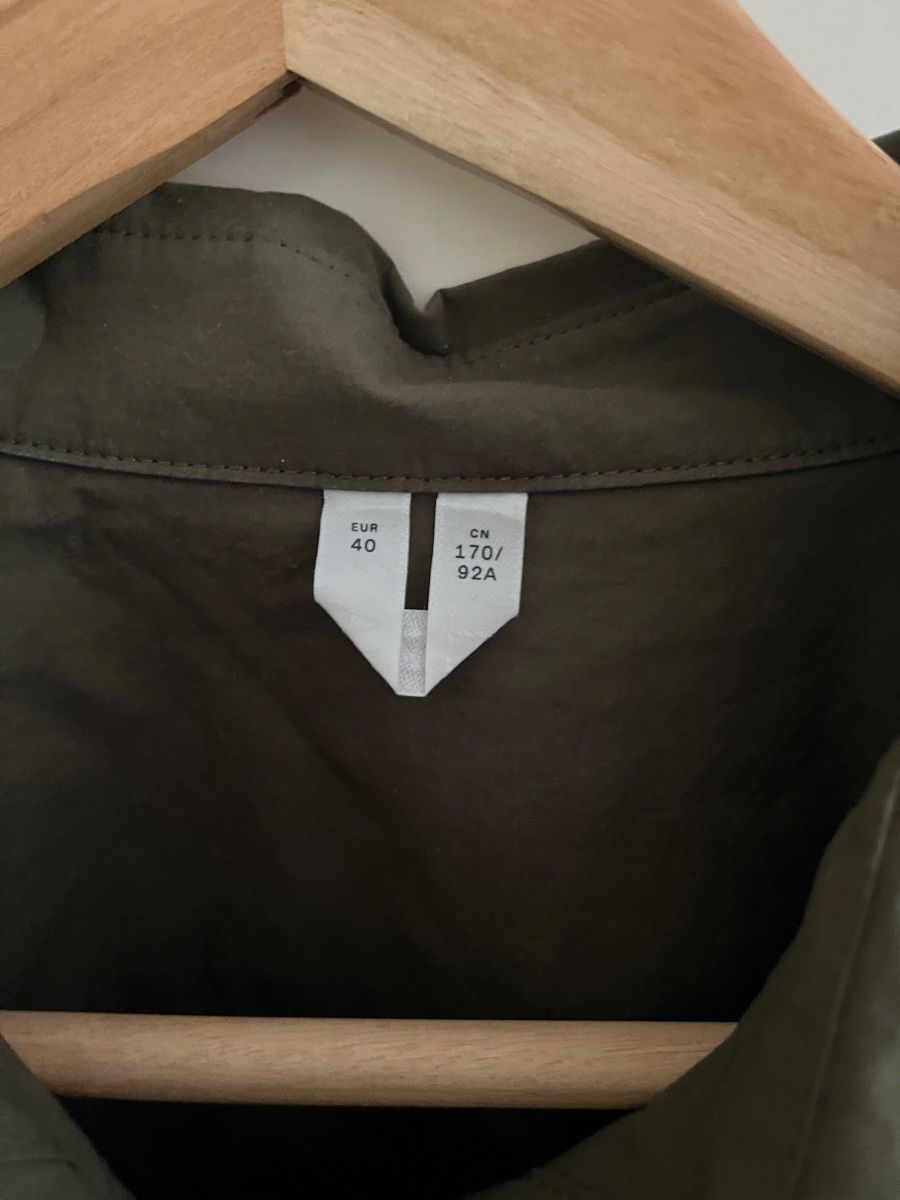 Arket Blusen: Kurze Bluse Arket 40 – Gebraucht aus Fribourg von sin_78wm 5