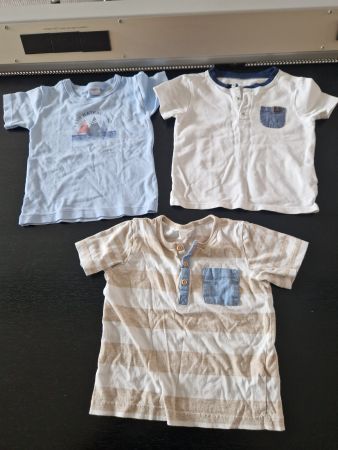 Lot de 3 T-shirts super classe (quasi neufs), taille 80