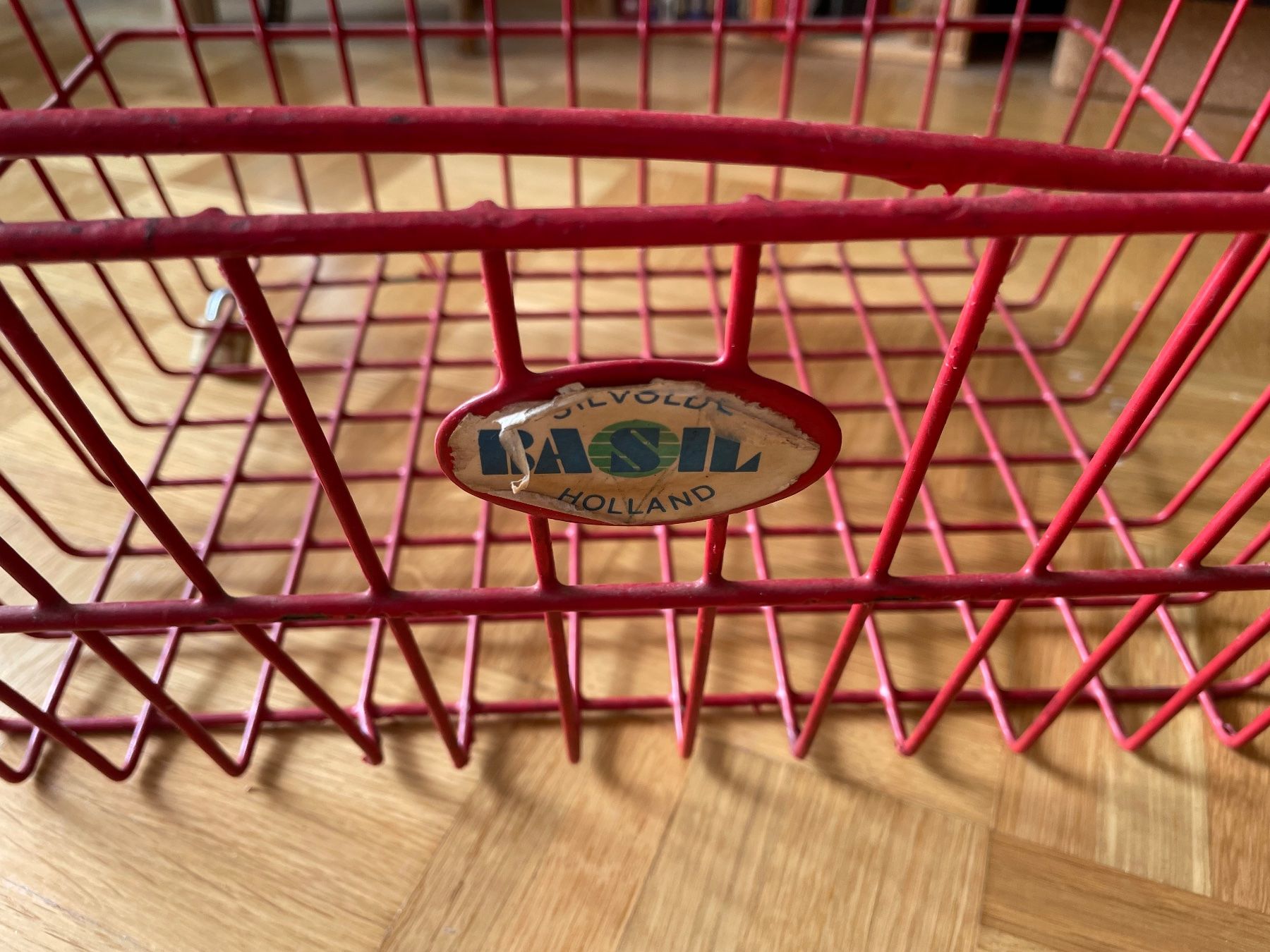 Autres articles pour la maison: Fahrradkorb Basil rot gebraucht – D'occasion à Winterthur par elorianina 1