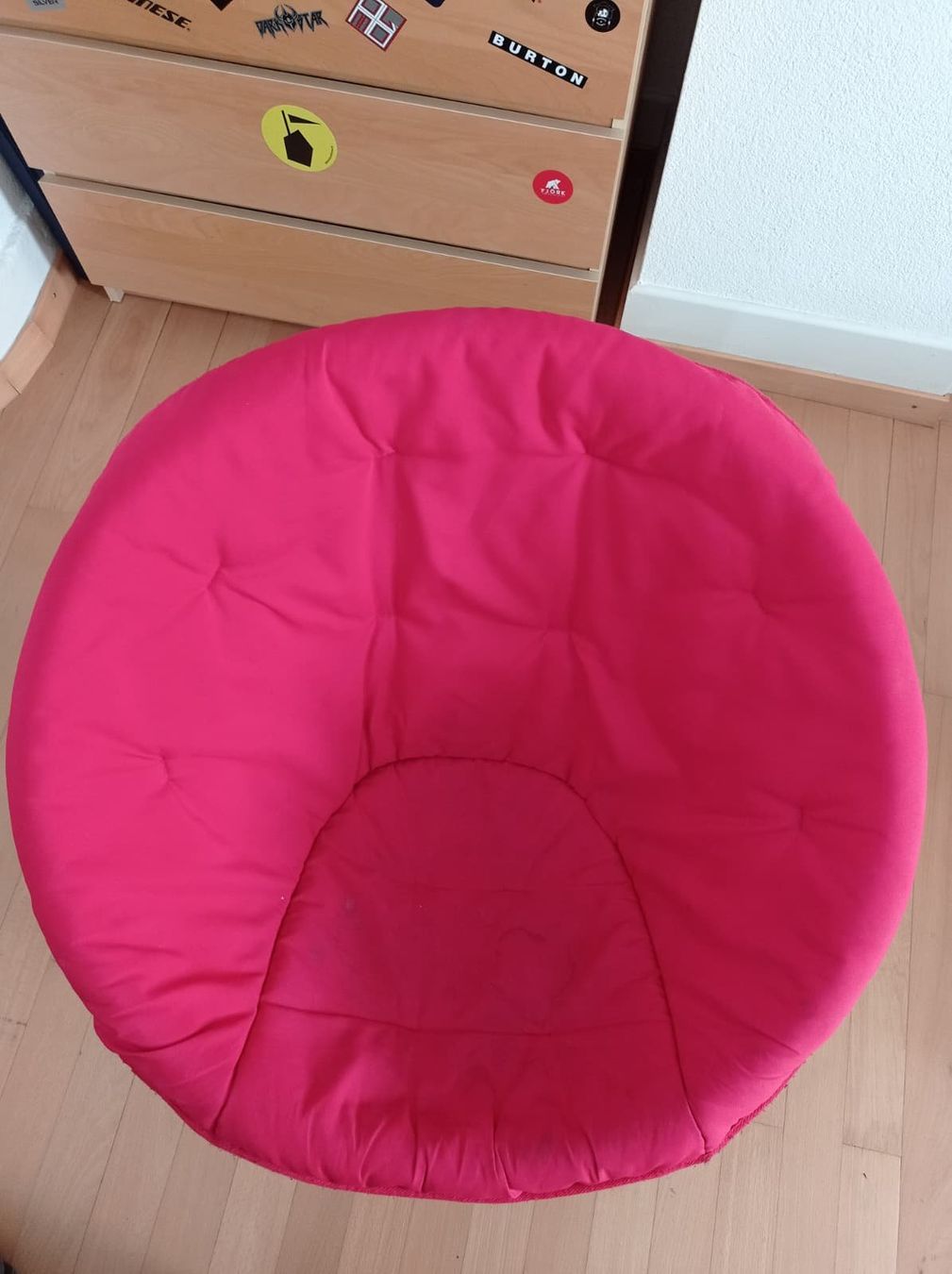 Ikea Poltrone: roter Sessel – Usato da Bern venduto da spa_ybz5 3