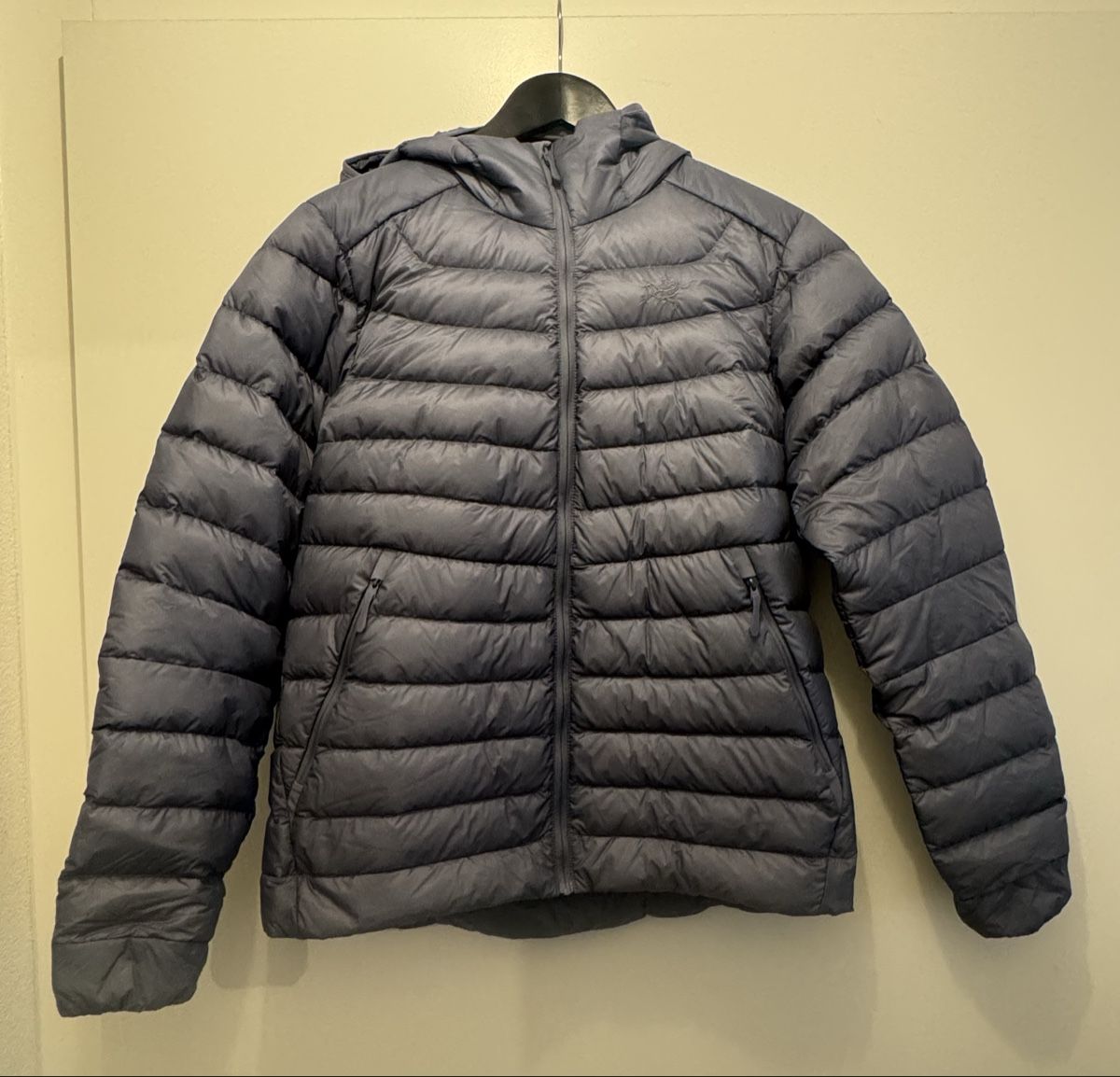 Arcteryx Jacken: Arc'teryx Daunenjacke Damen Grösse S – Neu (gemäss Beschreibung) aus Chur von ropa68 1