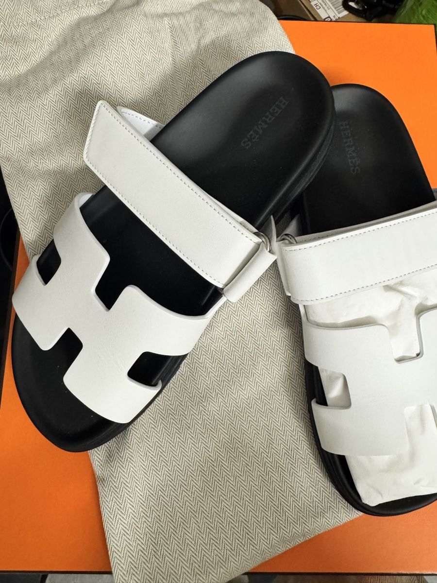 Hermès Chaussures femmes: Hermès Chypre 37, weiss – Neuf (Voir description) à Worb par Fairyladyj