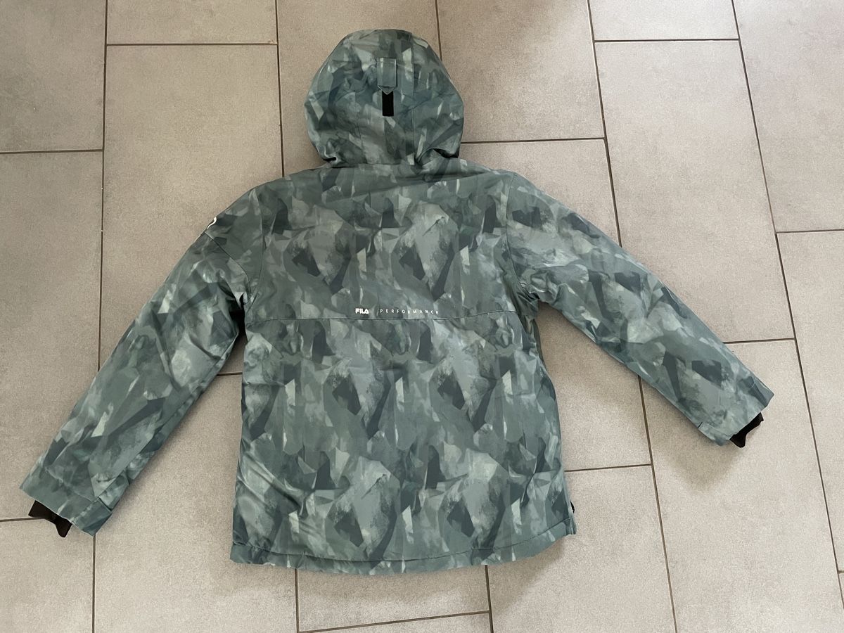 Fila Giacche: Fila Performance Kinder Winterjacke, Gr. 164 - Neu – Nuovo (secondo la descrizione) da Riniken venduto da Nic078 1