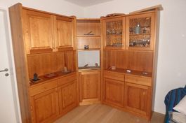 Wohnzimmerschrank