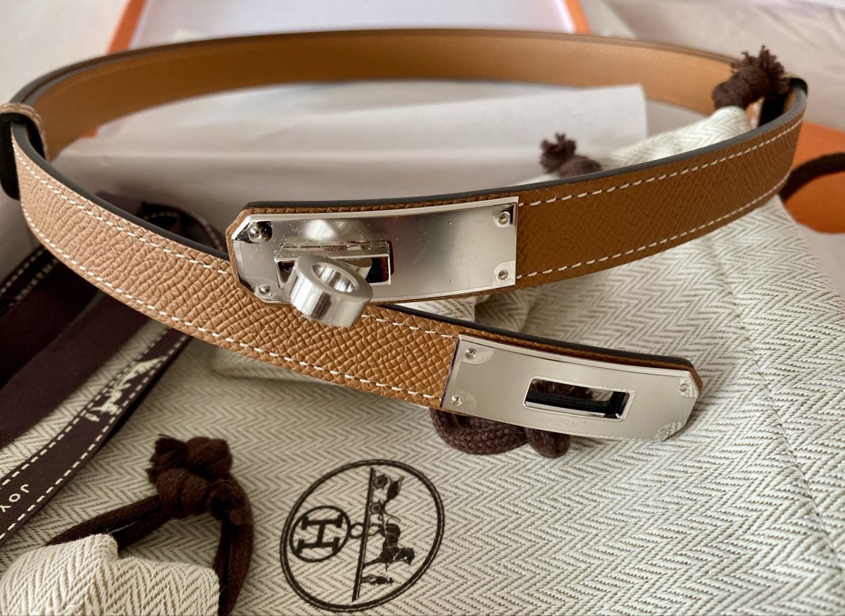 Hermès Gürtel: Hermès Kelly Belt Gold PHW – Neu und originalverpackt aus Genève von Sally_LuxxyGeneva 2