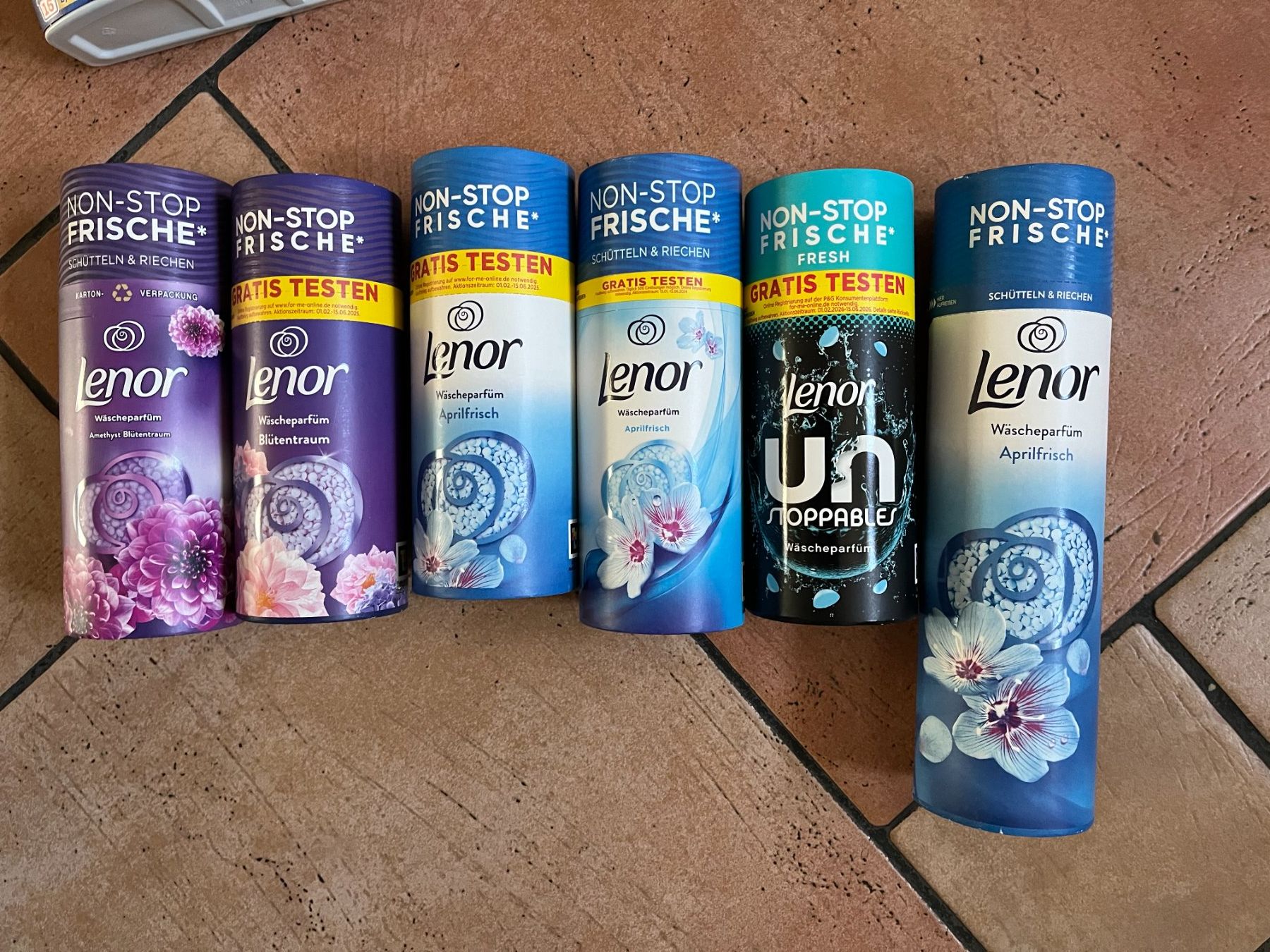 Prodotti di pulizia: Lenor Parfüm , Persil, Ariel und weitere – Nuovo e nell'imballaggio originale da Rekingen AG venduto da Barmaleus 2