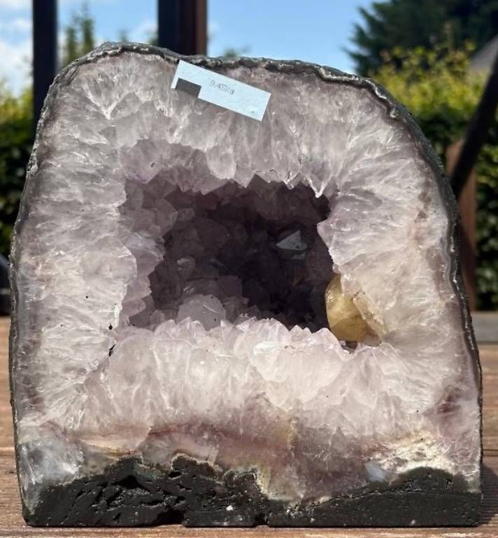 Mineralien & Heilsteine: Geode di Ametista Rosa a cristalli – Gebraucht aus Vezio von 41181