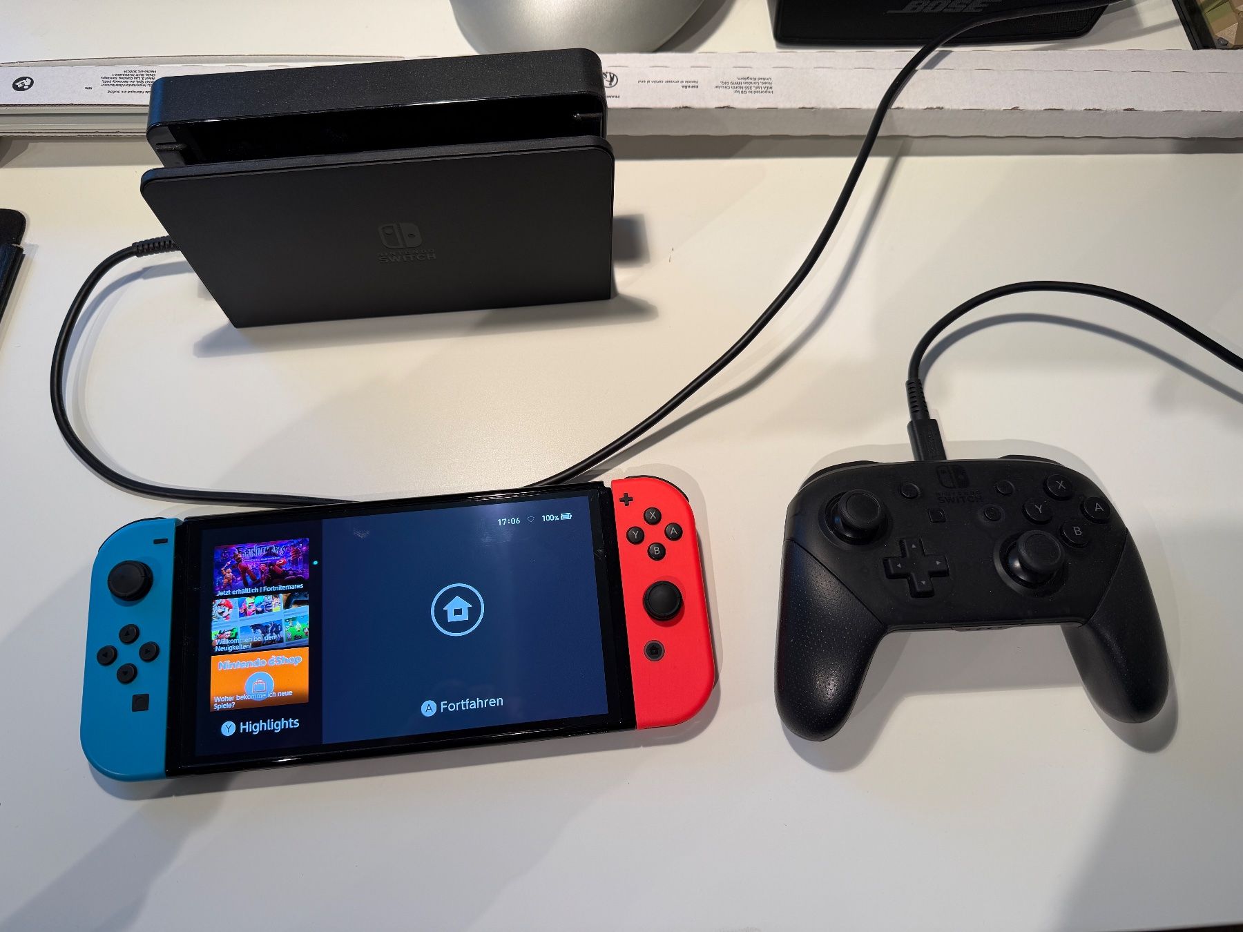Nintendo Consoles: Switch 1 OLED, 2. Generation mit Controller und Tasche – D'occasion à Arlesheim par Blissitschy 1