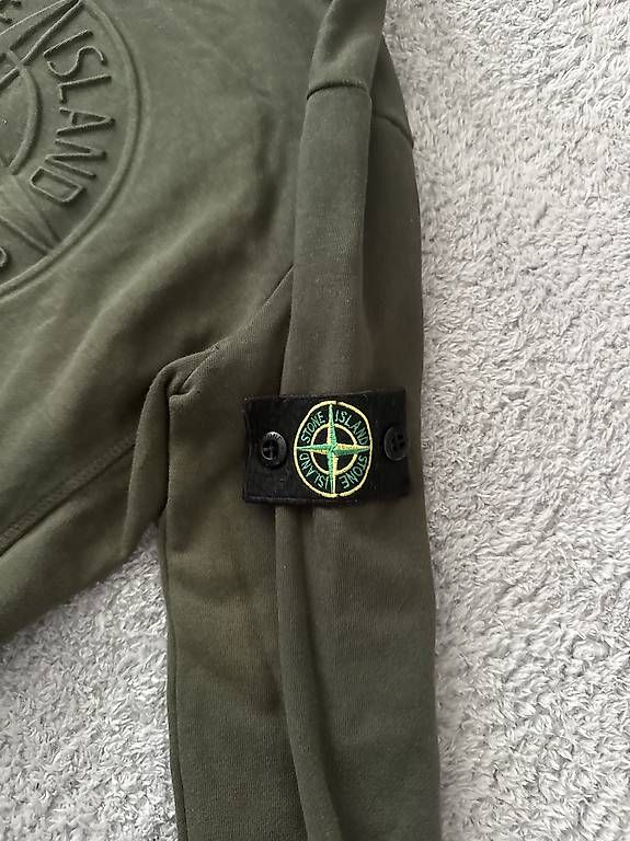 Maglioni & Felpe: Stone Island Hoodie – Usato da Möriken AG venduto da nil_hmm8 2