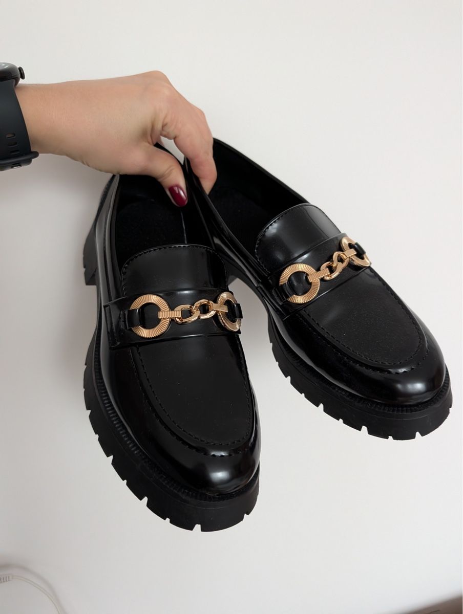 H&M Scarpe da donna: SCHWARZE CHUNKY-LOAFERS – Usato da Kriens venduto da thatsvenae