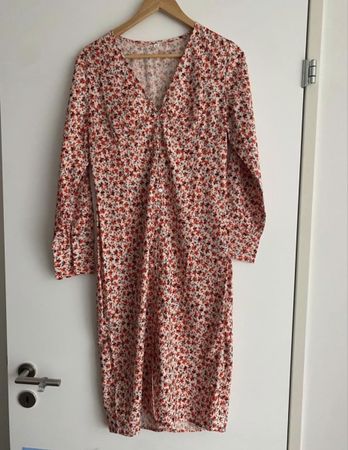 Sommerliches Blumenkleid, Grösse M, top Zustand!