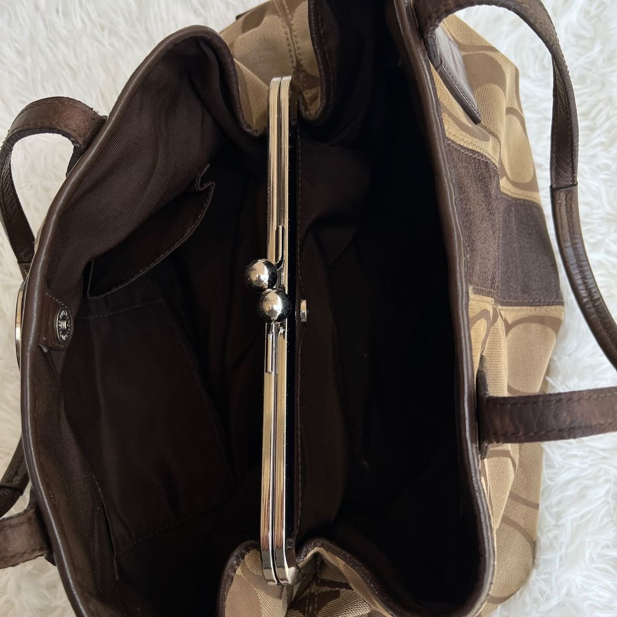 Coach Borse da donna: Handtasche Coach Monogram braun Leder Stoff 36x25cm – Usato da Eggenwil venduto da CNSRVINTAGE 3