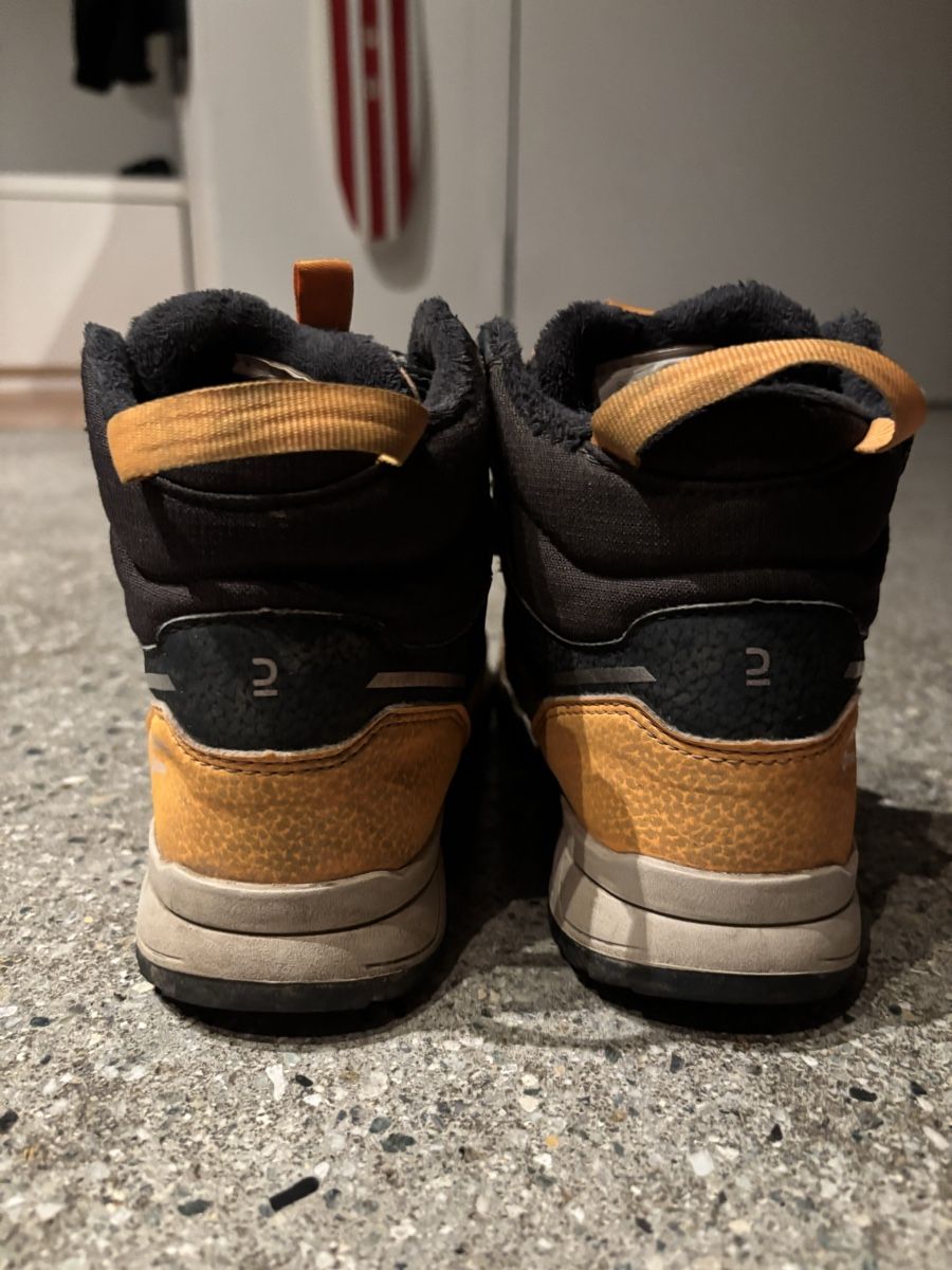 Decathlon Scarpe per ragazzi: Chaussures d'hiver decathlon pointure 33 – Usato da Sion venduto da tchana77 2
