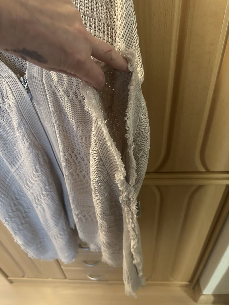 Guess Giacche: Poncho Guess Neu! – Nuovo (secondo la descrizione) da Eich venduto da gabry68 1