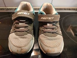 Turnschuhe zu verkaufen