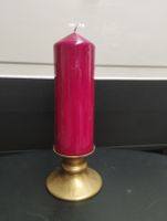Dekorative Kerze mit goldenem Kerzenständer Herbstzeit!