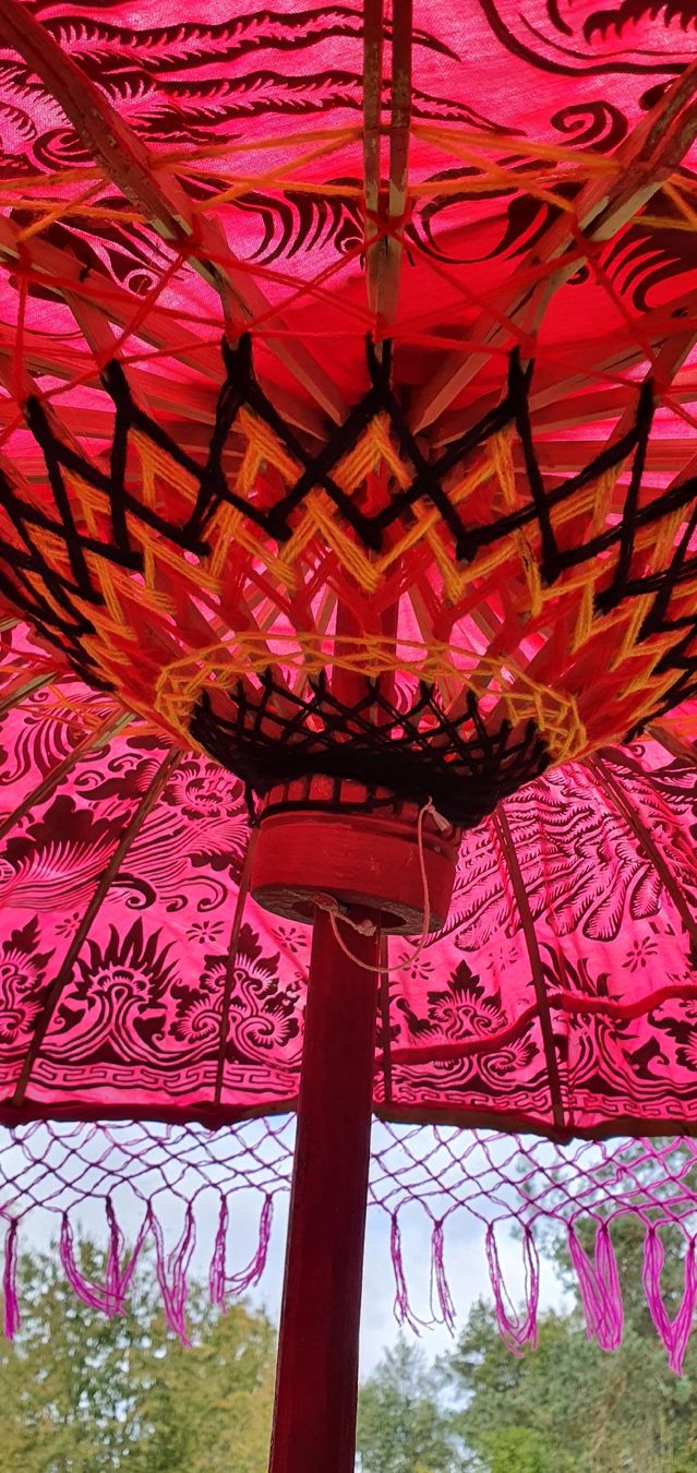 Parasols: Balinesischer Sonnenschirm – D'occasion à Oberönz par bar_yqq5 1