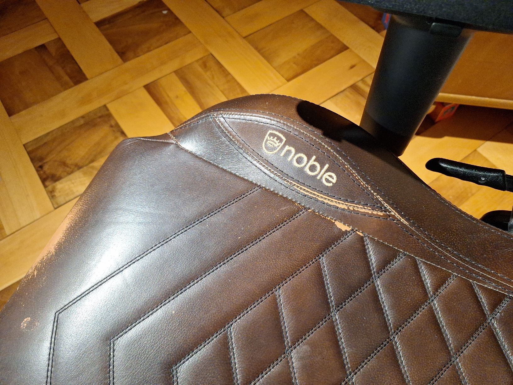 Noblechairs Sedie: Noblechairs Epic "Echtleder" – Usato da Flawil venduto da Dimontes 4