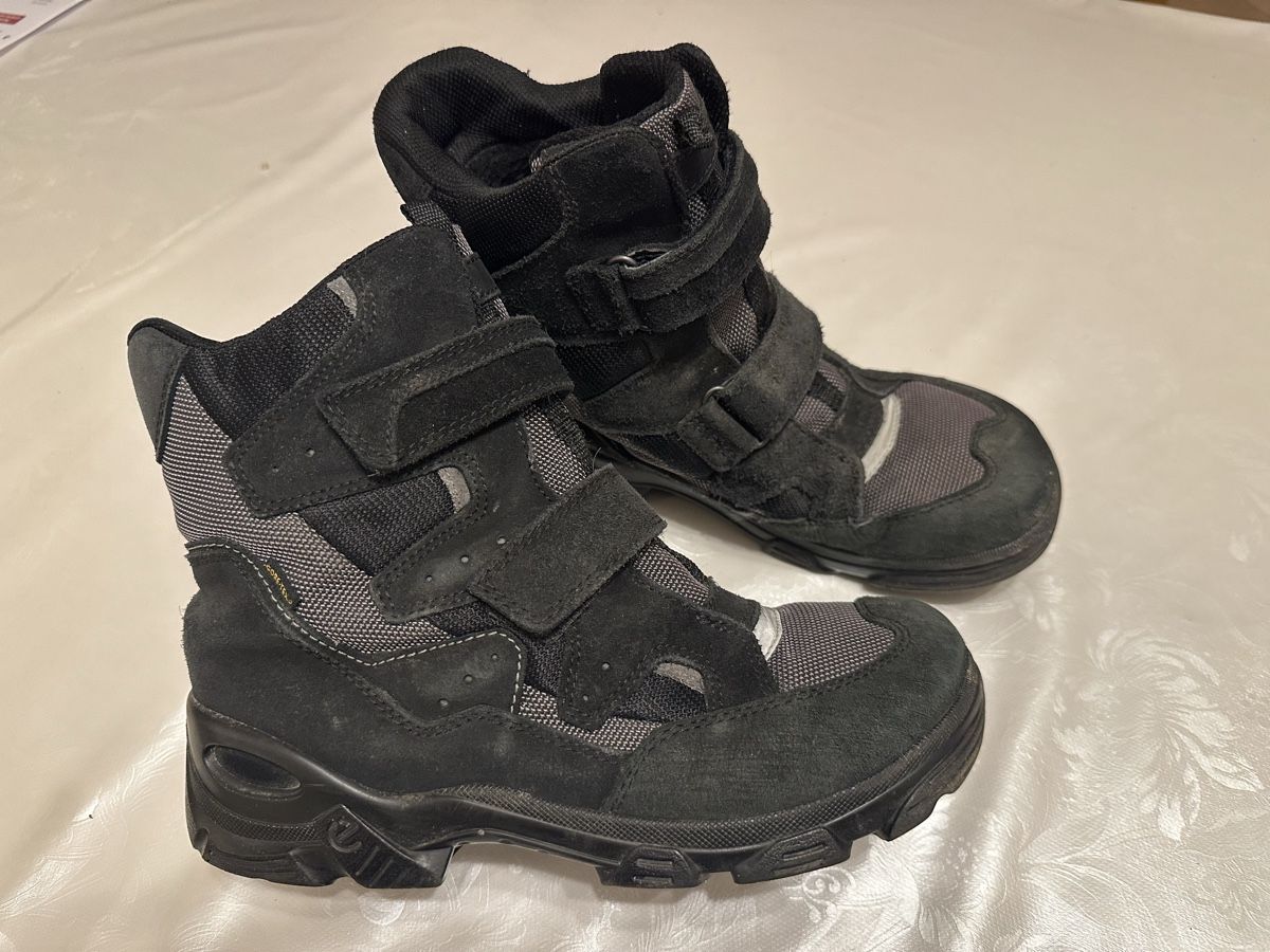 Ecco Scarpe per ragazzi: Chaussures d'hiver ECCO Gore-Tex, pointure 40 – Usato da Marly venduto da Kouli