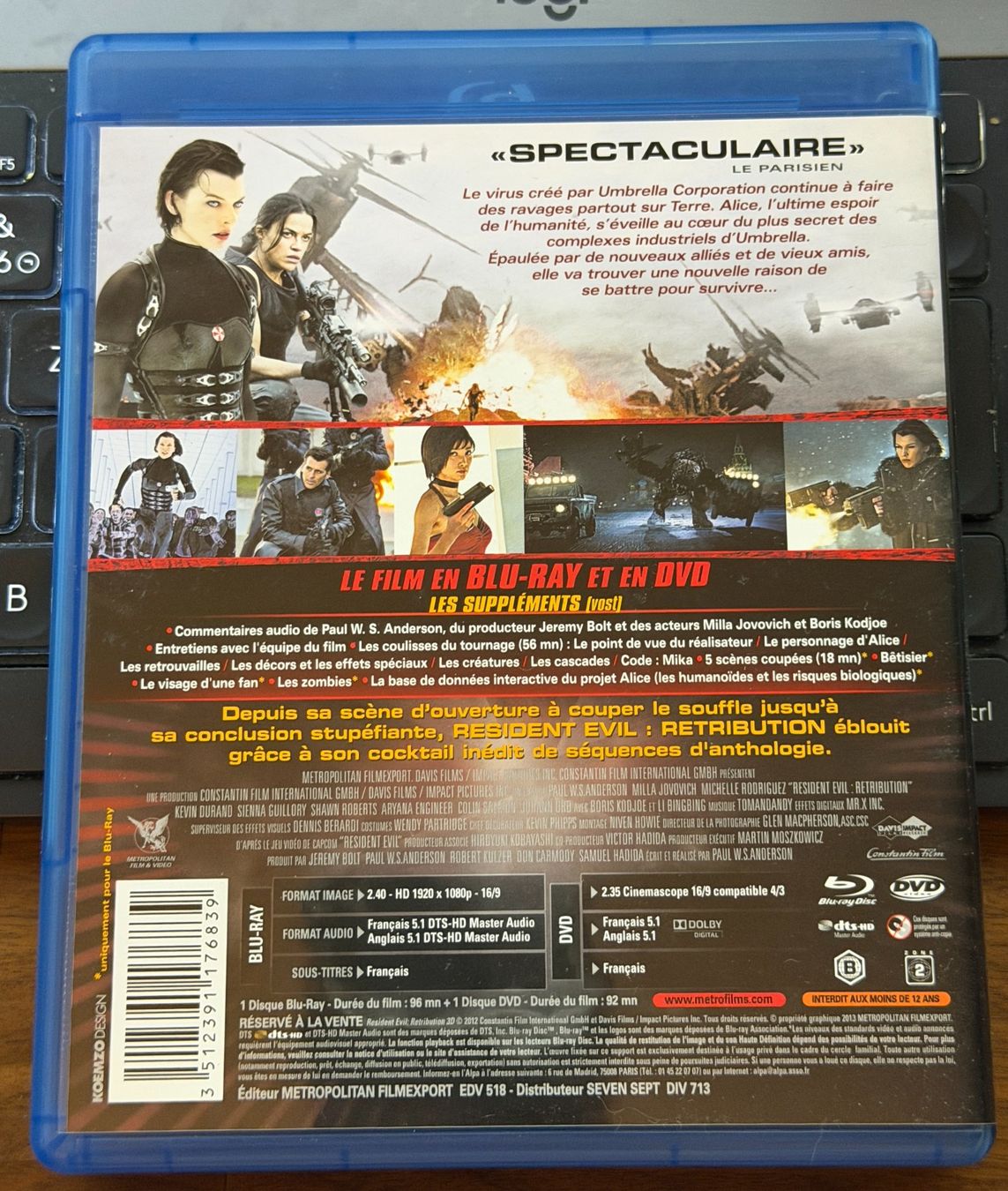 Tous les DVDs: Resident Evil : Retribution (2012) - Blu-ray + DVD – D'occasion à Semsales par __Florian__ 2