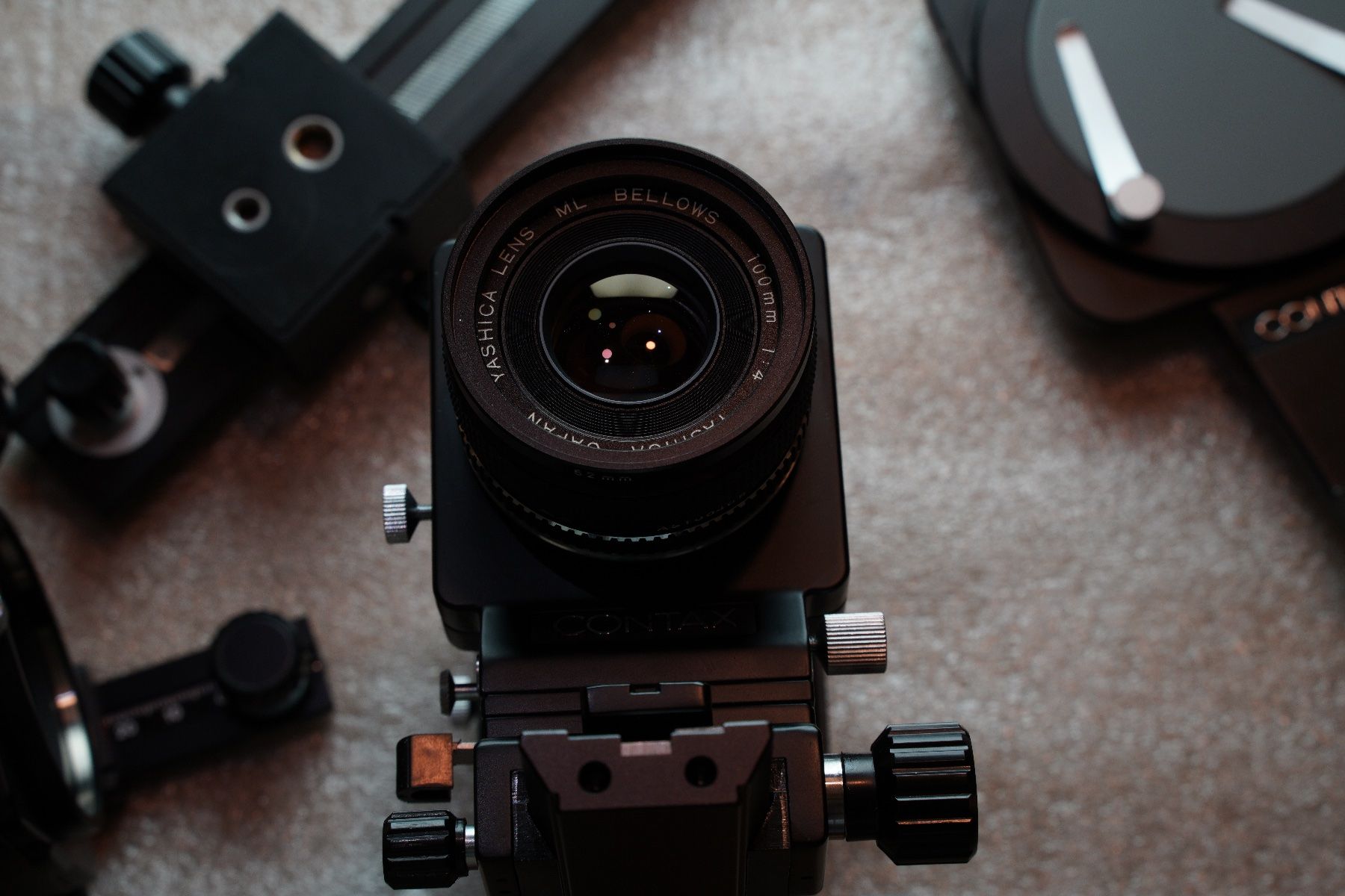 Contax Fotocamera: Contax Auto Extension Bellows+Slide copier+Focusing Rail... – Usato da Dagmersellen venduto da sim_zqh8 6