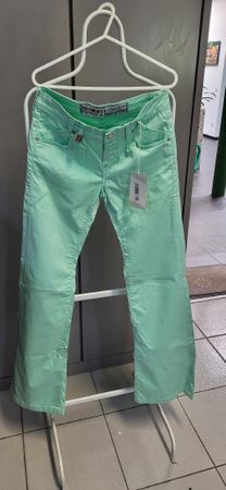Zu Elements Sommerhose, Grün, Gr. 27, Neu mit Etikett!