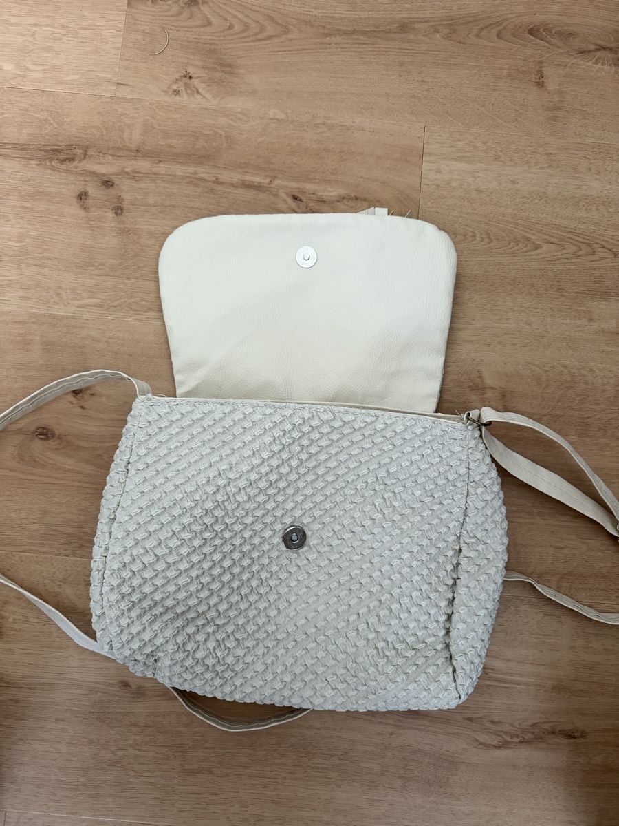 Borse da donna: Weisse Handtasche, mit Quaste! – Usato da Moosseedorf venduto da eve_6nj8 1