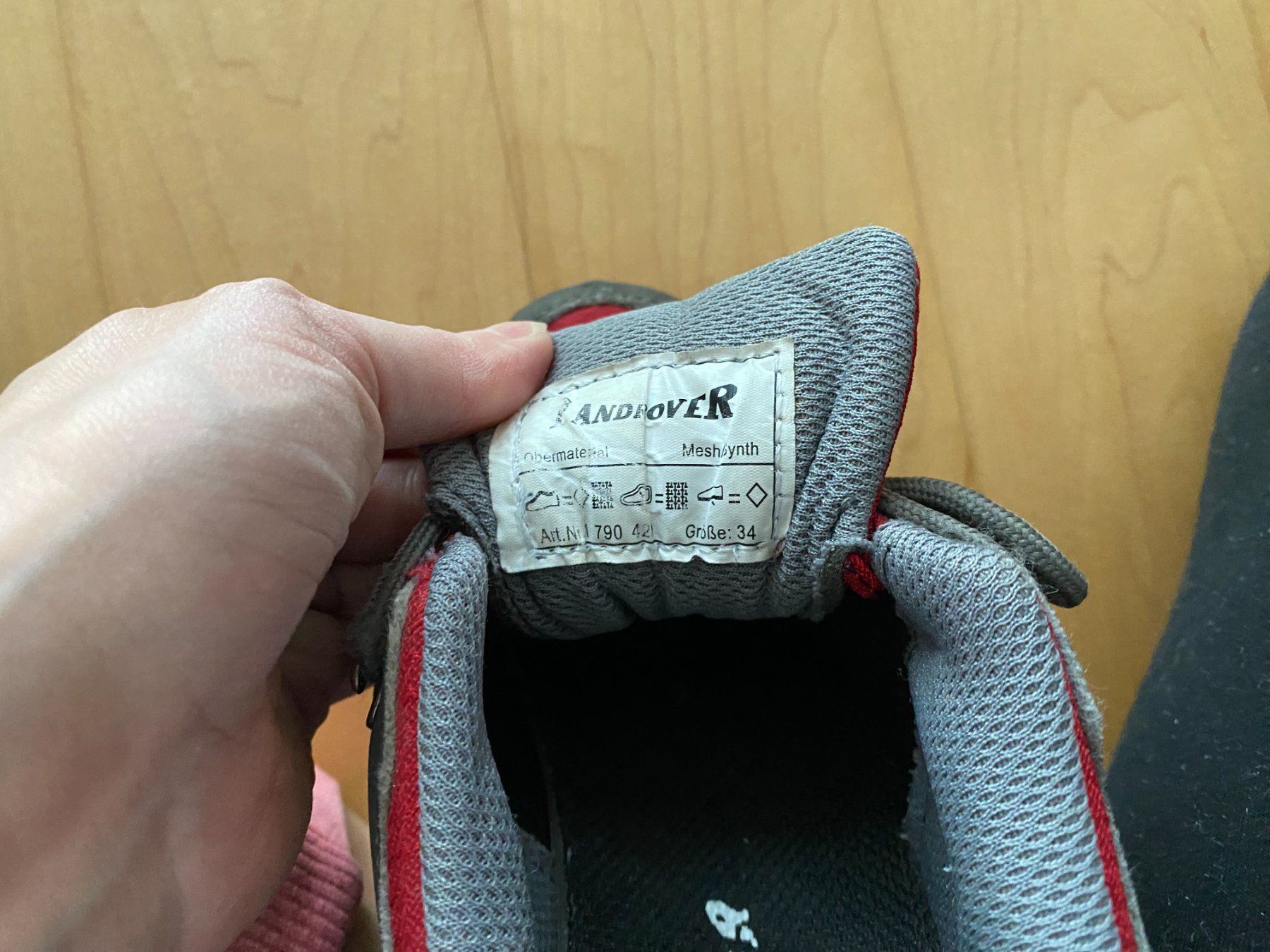 Scarpe per ragazzi: Wanderschuhe Trekkingschuhe Landrover Gr. 34 rot-grau – Usato da Flawil venduto da savoypremium 2