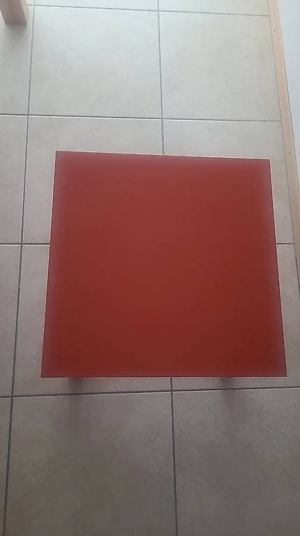 Tische: mini table rouge – Gebraucht aus Fribourg von chi_c2by
