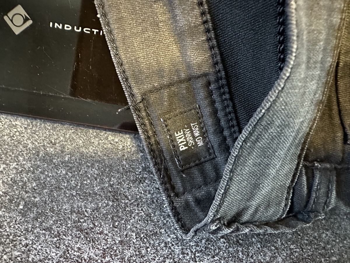 Pepe Jeans Jeans: Jeans noir Pepe jeans Pixie 28/32 – Usato da Servion venduto da josephine22