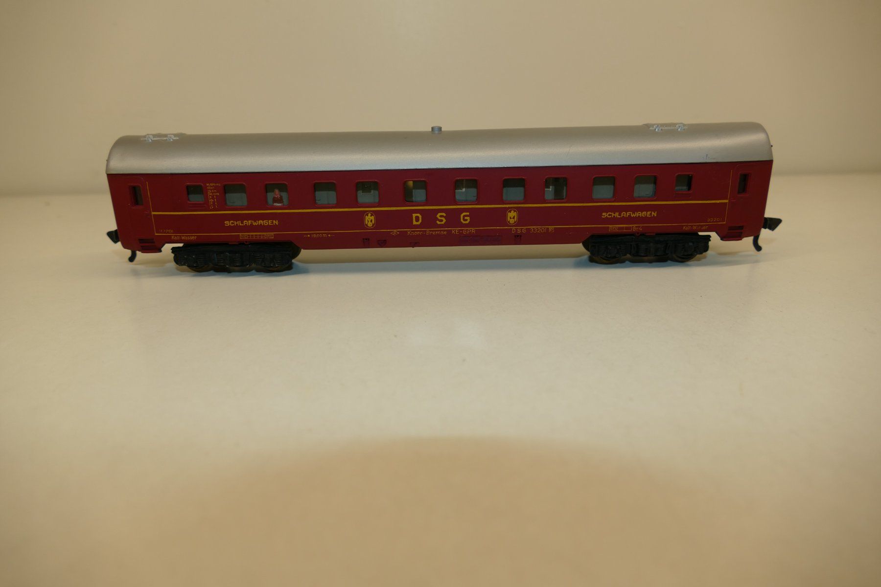 Pocher Modelleisenbahnen: Pocher H0: DSG Schlafwagen – Gebraucht aus Niederhasli von rail-duerst