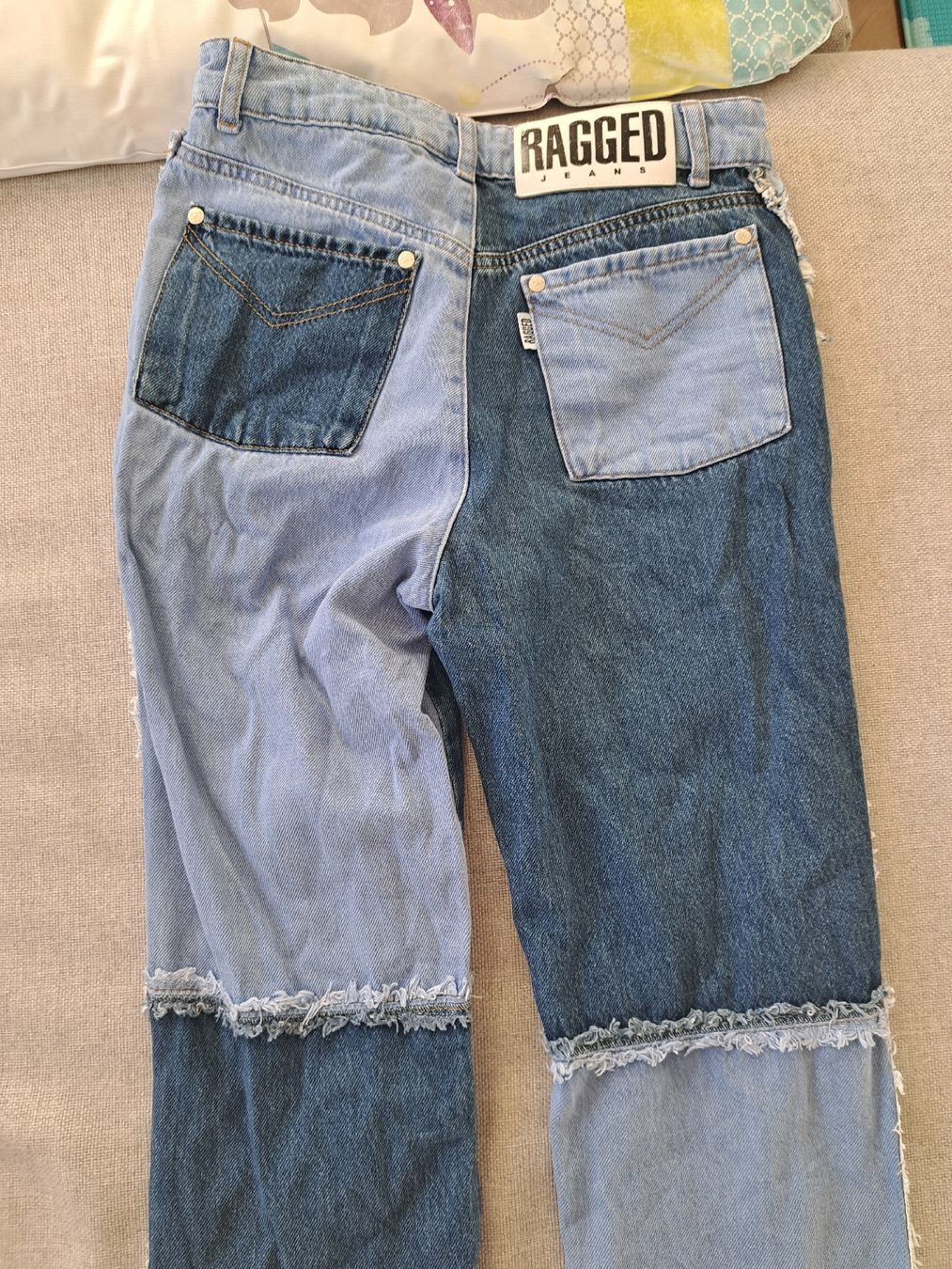 Jeans: Ragged Jeans Patchwork Damen Grösse 24 👖 – Usato da Triesenberg venduto da Anastasia26 2