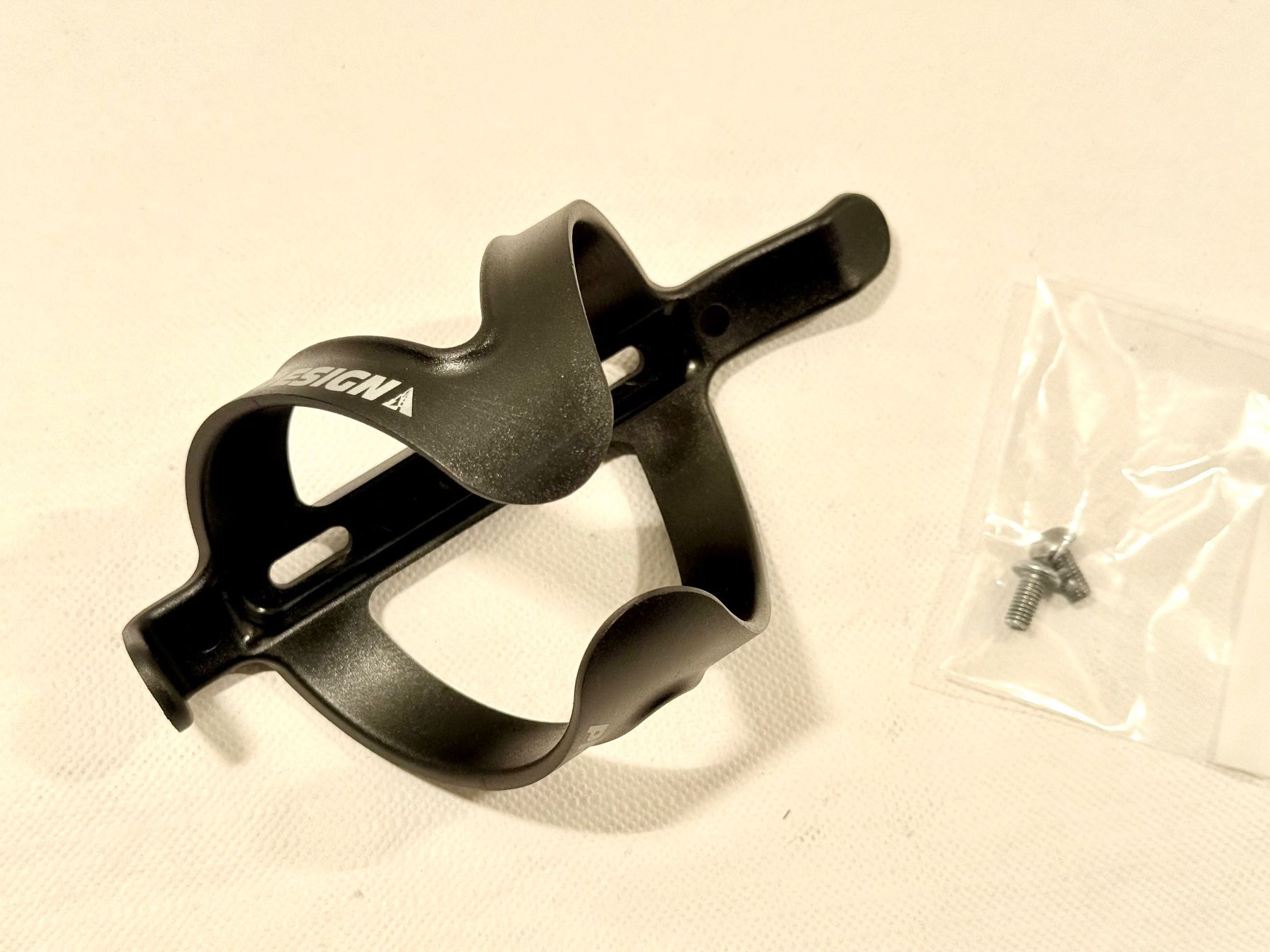 Pezzi di ricambio: PROFILE DESIGN Bottle Cage Flaschenhalter 35g mit Schrauben – Usato da Luzern venduto da bikeandbeltcom 1