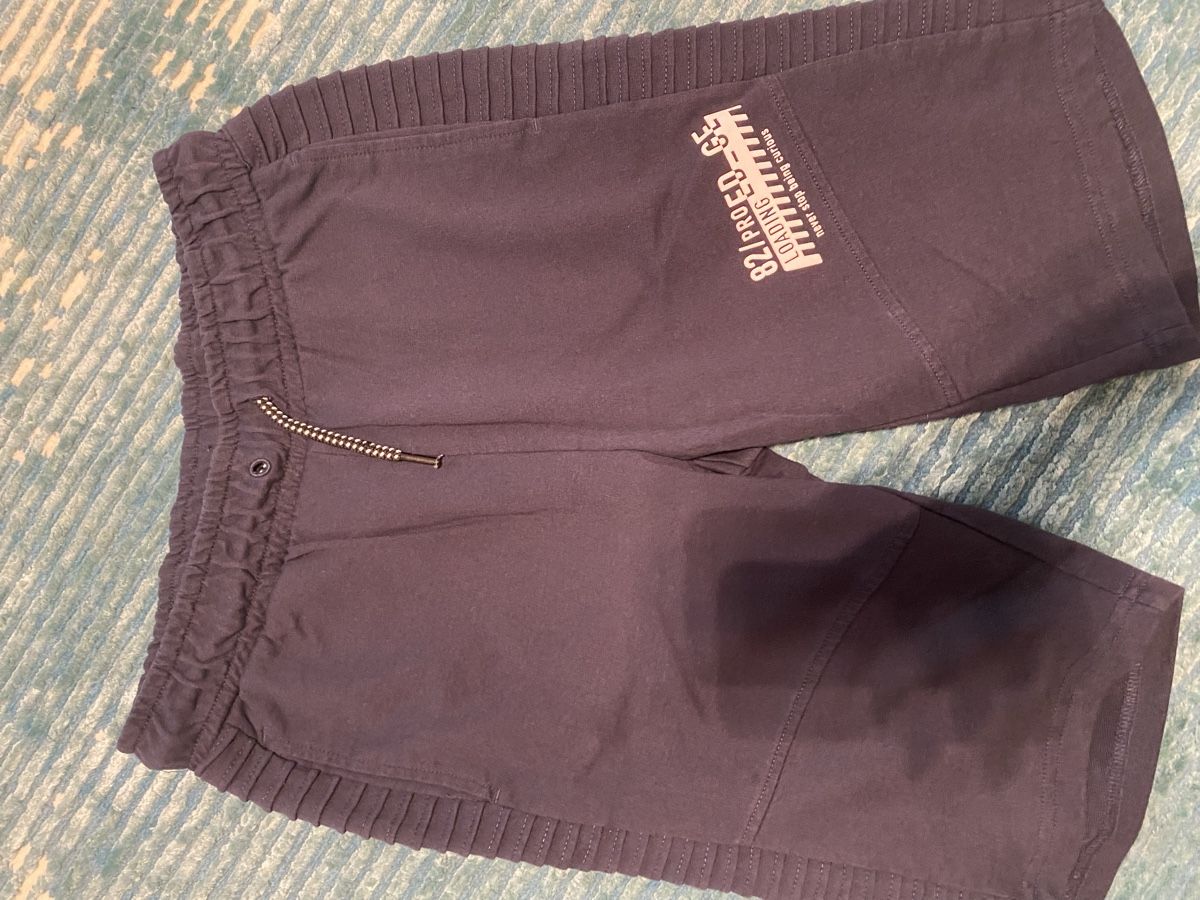 Hosen: Kinder Shorts – Gebraucht aus Rorschach von lvi_p29s
