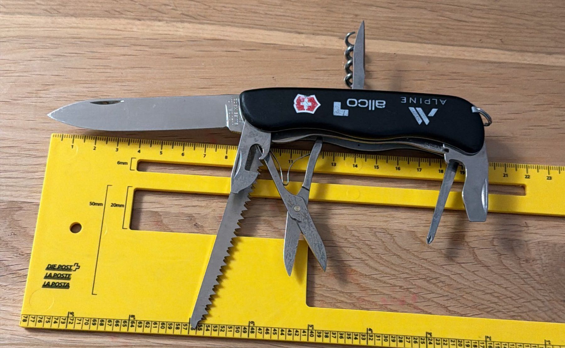 Victorinox Taschenmesser: VICTORINOX SACKMESSER ALPINE ALLCO – Gebraucht aus Zürich von Frei-Occasionen 9