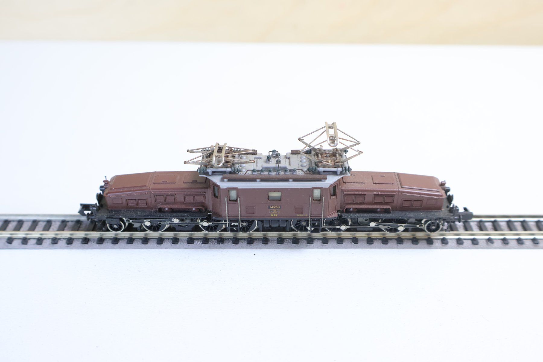 Arnold Modellini di ferrovie: ARNOLD SBB Krokodil E-Lok Ce 6/8 - Spur N – Usato da Winterthur venduto da Monstera 3